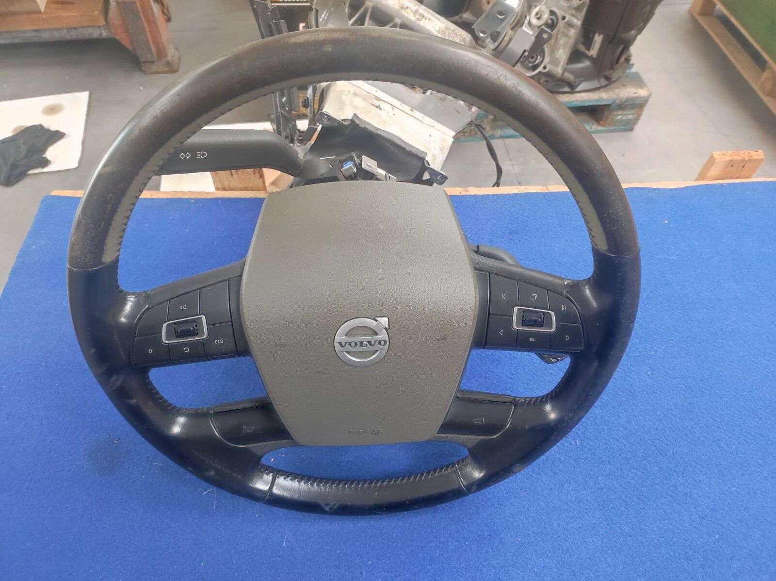VOLVO EURO 6 steering wheel VOLVO FH4 truck