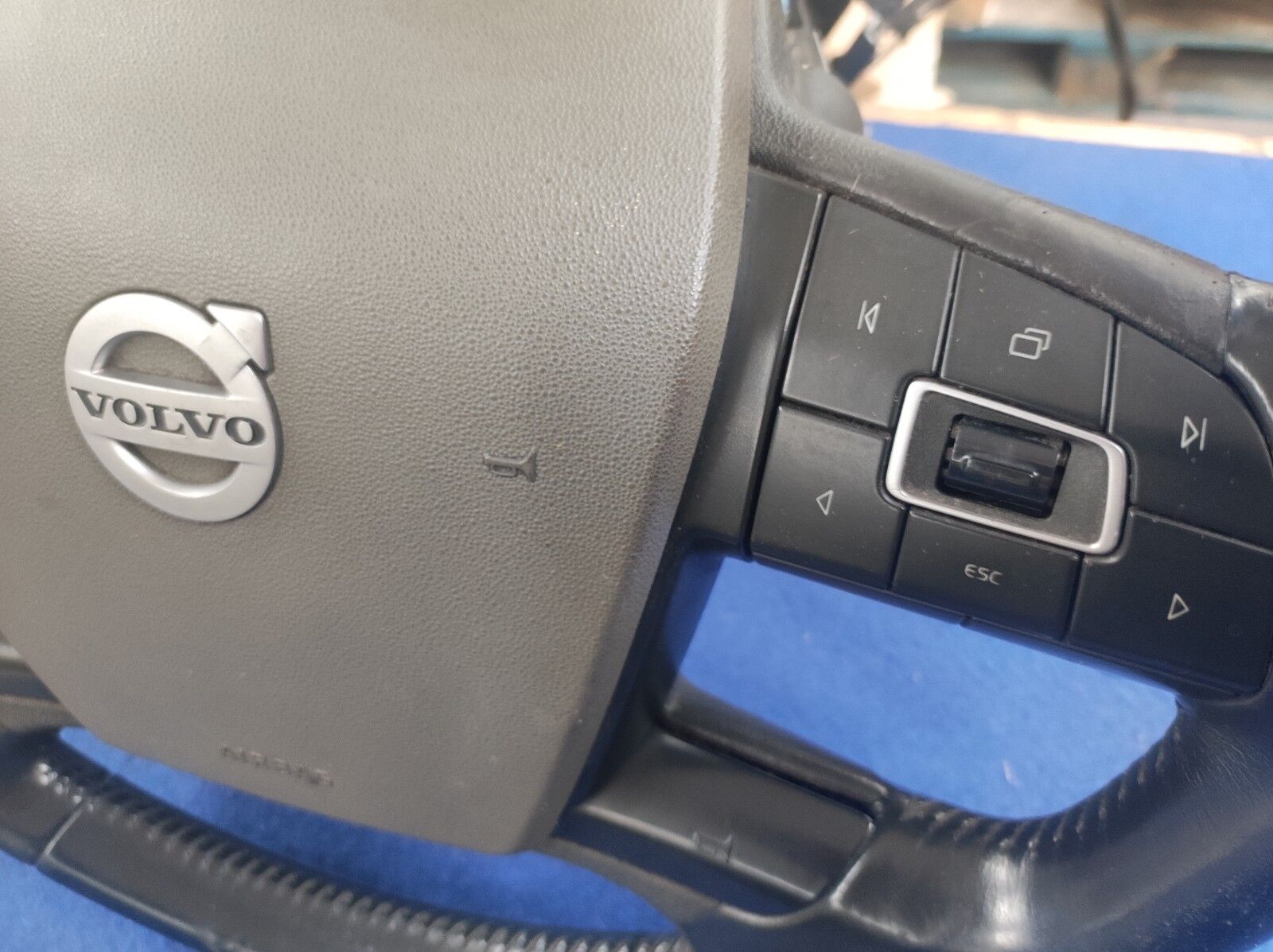 VOLVO EURO 6 steering wheel VOLVO FH4 truck