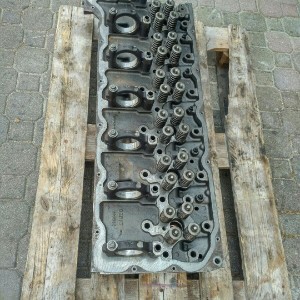 VOLVO D7F - FL / FE cylinder head VOLVO 220 240 280 300 320 hp truck