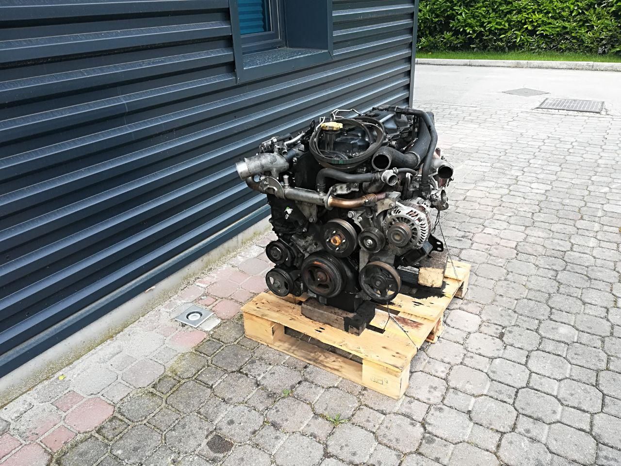 NISSAN YD 25 engine NISSAN CABSTAR truck