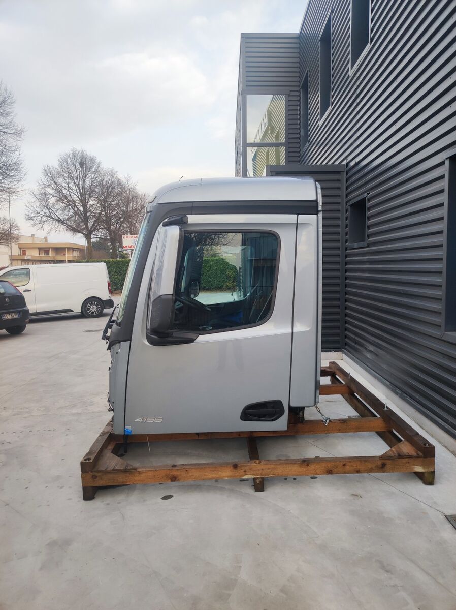 MERCEDES-BENZ ANTOS AROCS ClassicSpace cabin MERCEDES-BENZ S TYPE 320mm ENGINE TUNNEL MP4 Euro 6 truck