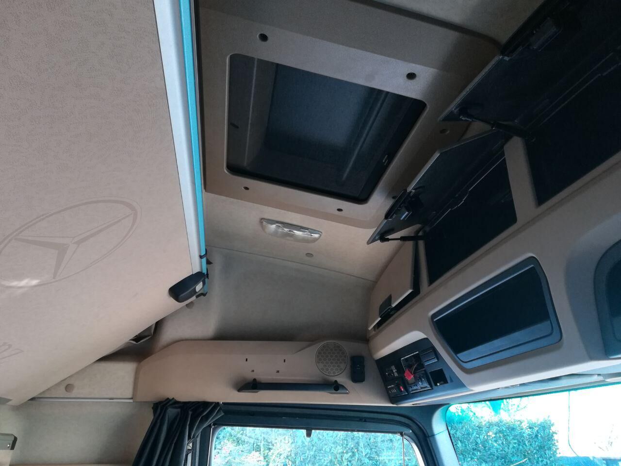 MERCEDES-BENZ ACTROS AROCS E6 STREAMSPACE 2300mm cabin MERCEDES-BENZ ENGINE TUNNEL 170mm truck tractor