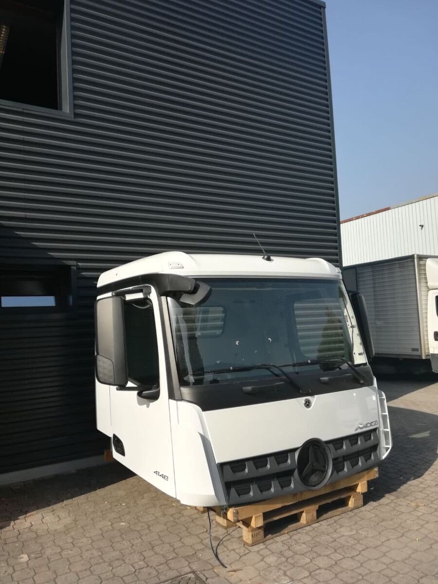 MERCEDES-BENZ Arocs Actros ClassicSpace Tunnel 320mm cabin MERCEDES-BENZ 2300mm MP4 Euro 6 Mittelangen truck tractor