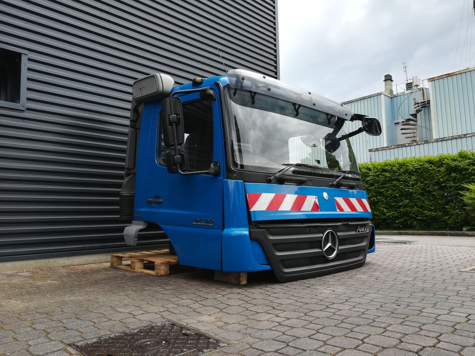 MERCEDES-BENZ AXOR Fahrerhaus Kabine cabin MERCEDES-BENZ Cabin Axor EURO 4 EURO 5 truck tractor