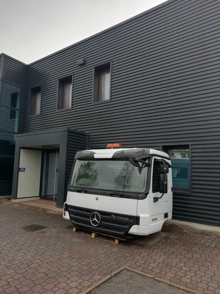 MERCEDES-BENZ Actros Fahrerhaus low roof short cab cabin MERCEDES-BENZ ACTROS Kabine Day Cab truck tractor