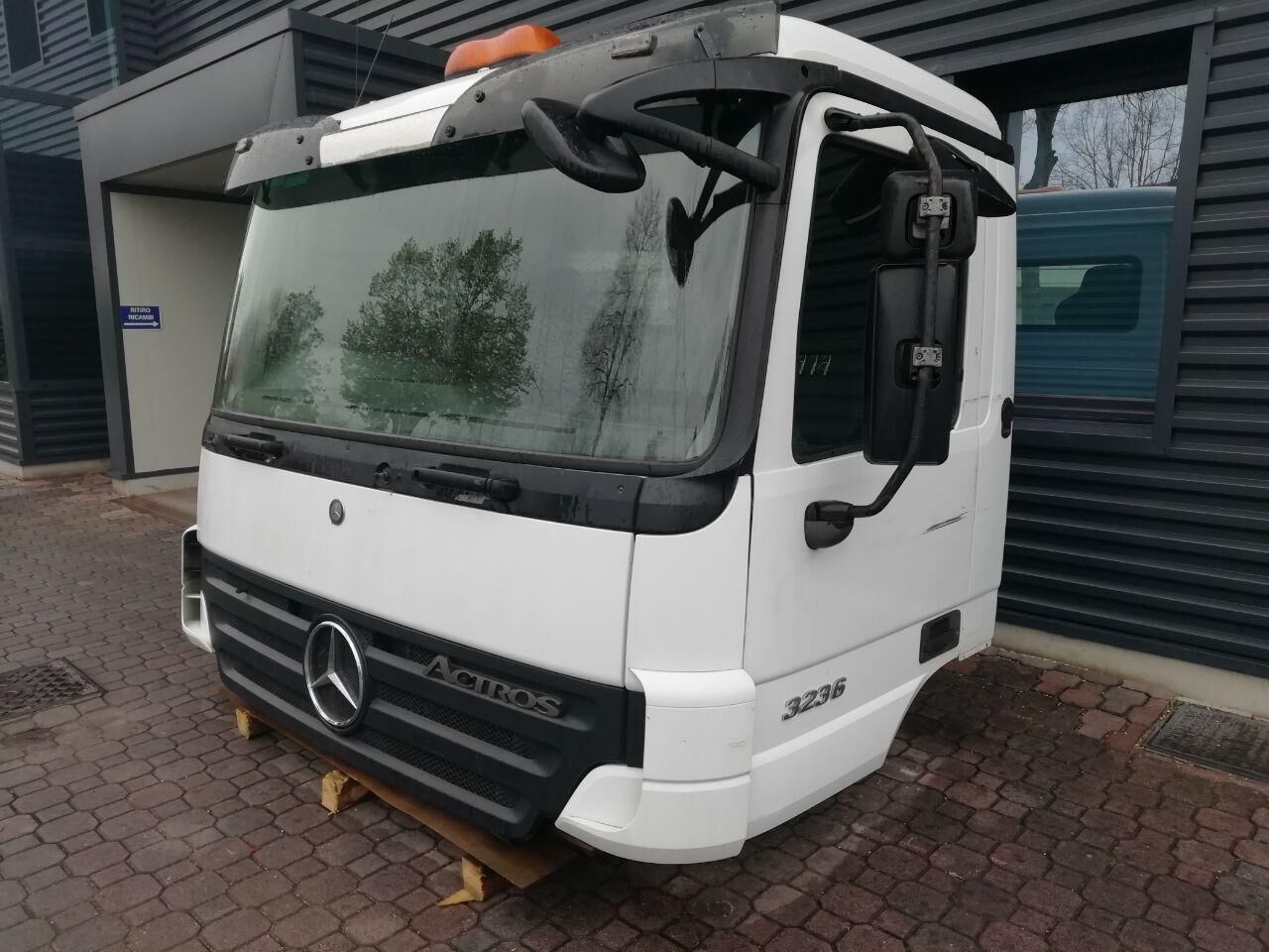 MERCEDES-BENZ Actros Fahrerhaus low roof short cab cabin MERCEDES-BENZ ACTROS Kabine Day Cab truck tractor