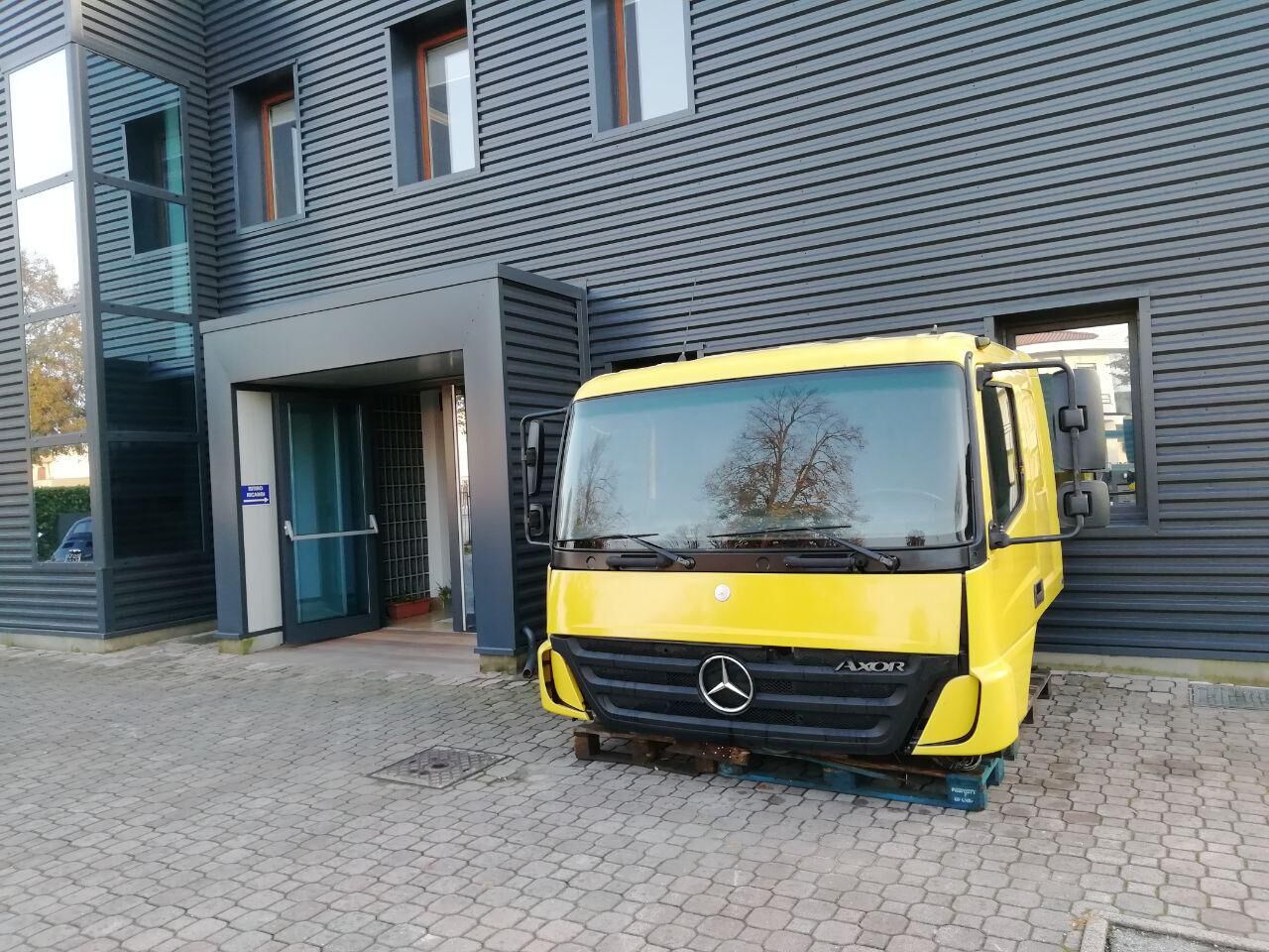 MERCEDES-BENZ ATEGO AXOR E5 E4 - 6 CYLINDERS cabin MERCEDES-BENZ LOW ROOF, SLEEPER CAB truck