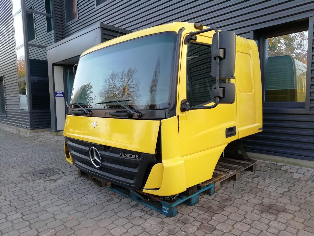 MERCEDES-BENZ ATEGO AXOR E5 E4 - 6 CYLINDERS cabin MERCEDES-BENZ LOW ROOF, SLEEPER CAB truck