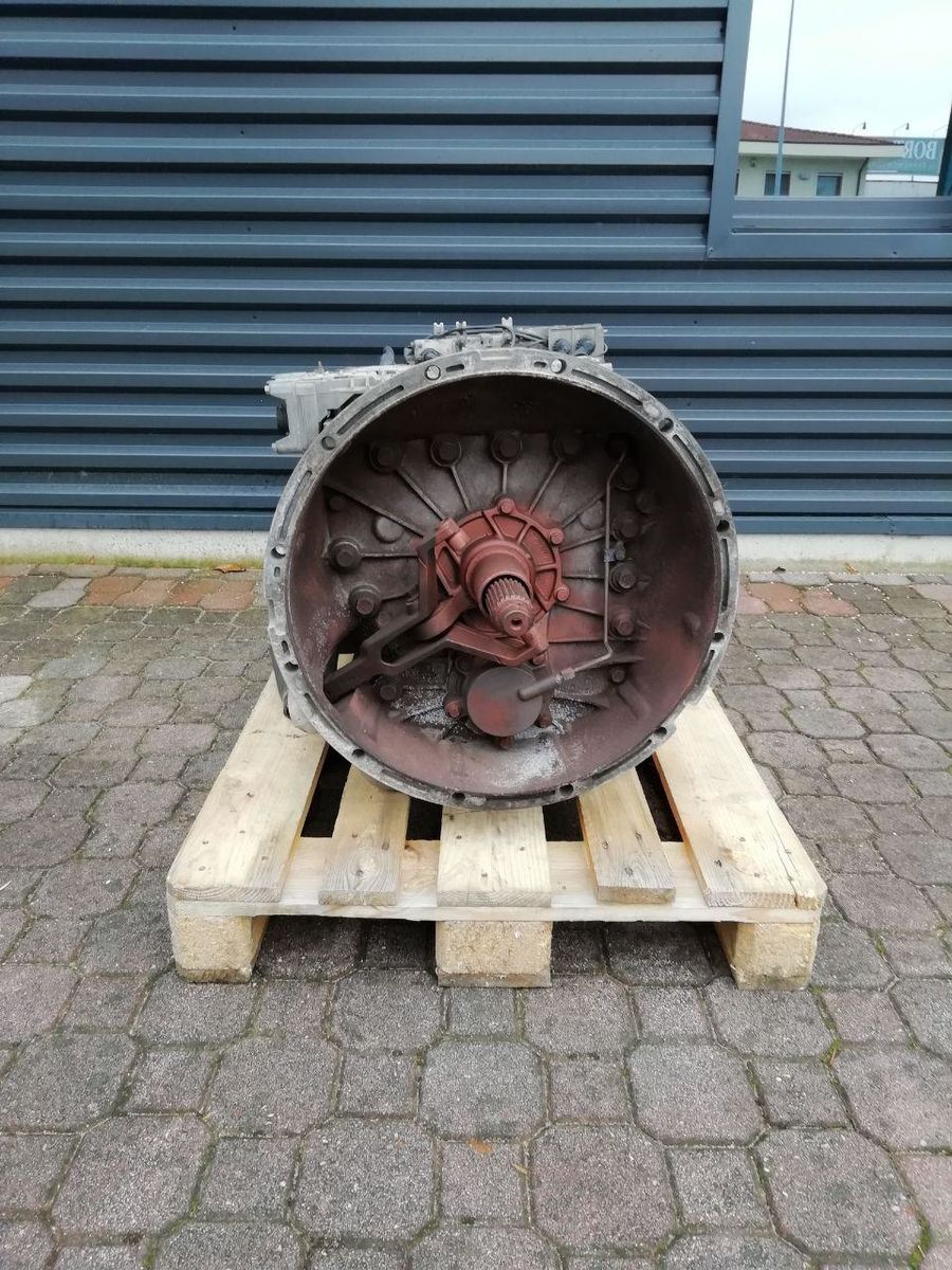 VOLVO VT2412B gearbox VOLVO FH FM truck