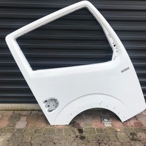 NISSAN NT400 CABSTAR door NISSAN CABSTAR truck