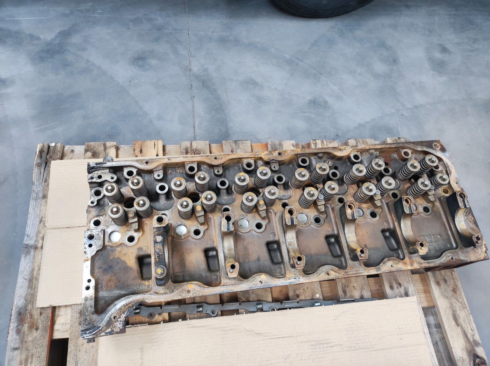 RENAULT DXI11 DXI 11 cylinder head RENAULT Premium E5 truck