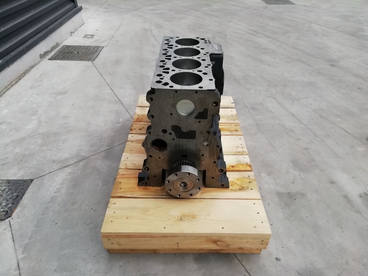 IVECO F4BE0454B engine IVECO SHORTBLOCK truck