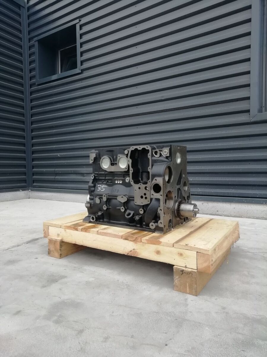 IVECO F4BE0454B engine IVECO SHORTBLOCK tractor - wheel tractor