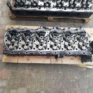 VOLVO D13B FH FH13 cylinder head VOLVO 440 hp truck tractor